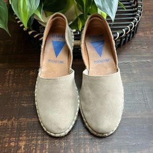 EUC Verbenas Leather Slip-Ons